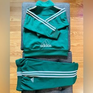 VGC-Adidas tracksuit-Toddle-size 24 months (boys)